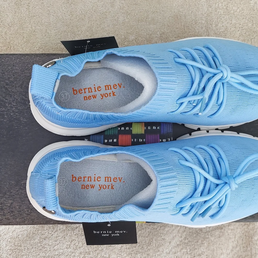 Bernie Mev Plush Blue & Cream Memory Foam Vegan Sneakers Women's Size 6 & 10 NWT - Picture 7 of 12